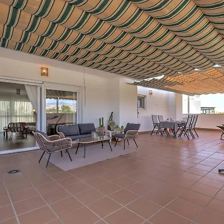 Exquisite Penthouse In Guadalmina, *