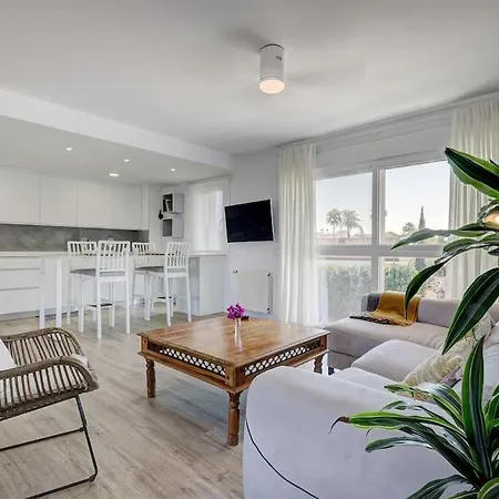 Exquisite Penthouse In Guadalmina, Apartment