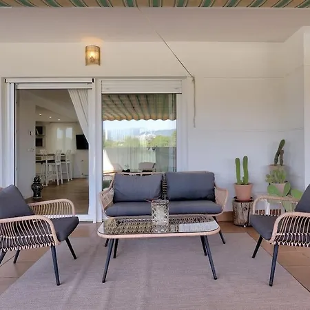Exquisite Penthouse In Guadalmina, *