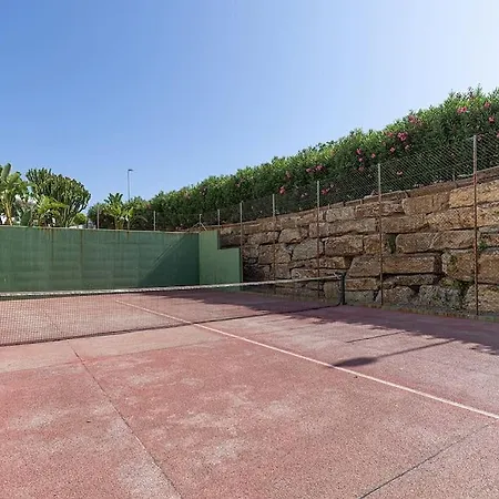 Exquisite Penthouse In Guadalmina, Apartment Marbella