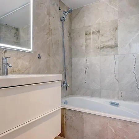 Exquisite Penthouse In Guadalmina, Marbella
